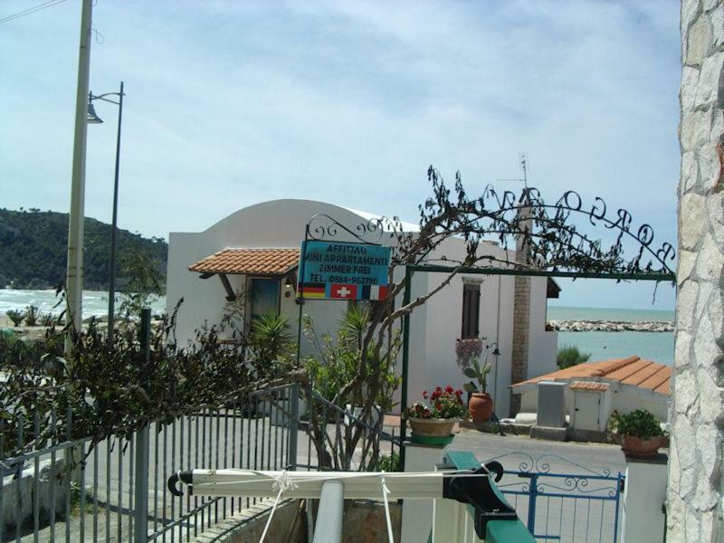 Blu Marine Casa A 10Mt Dalla Spiaggia Peschici Exterior photo