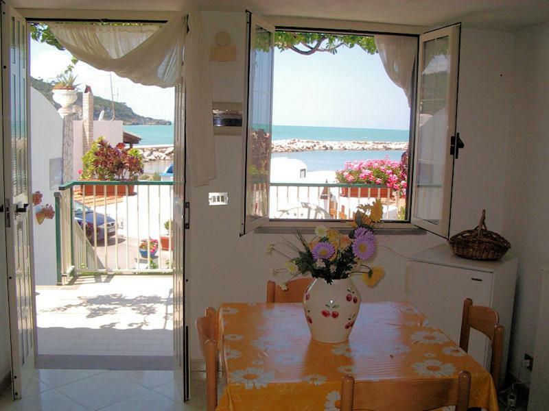 Blu Marine Casa A 10Mt Dalla Spiaggia Peschici Exterior photo